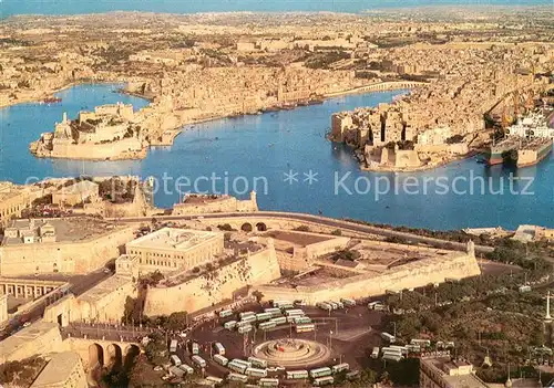 AK / Ansichtskarte Malta Aerial view of Grand Harbour and City Gate Malta