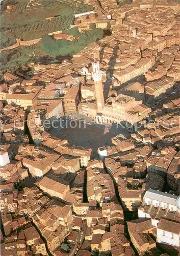 AK / Ansichtskarte Siena Piazza del Campo e Palazzo Comunale veduta aerea Siena
