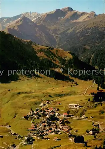 AK / Ansichtskarte Berwang_Tirol mit Knittelkarspitze Steinkarspitze und Galtjoch Lechtaler Alpen Fliegeraufnahme Berwang Tirol