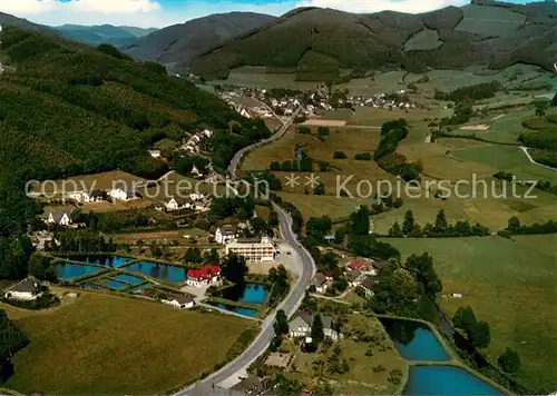 AK / Ansichtskarte Saalhausen_Sauerland Fliegeraufnahme Saalhausen_Sauerland