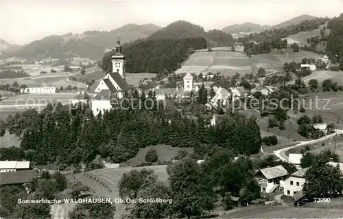 AK / Ansichtskarte Waldhausen_Strudengau Panorama mit Schlossberg Waldhausen_Strudengau