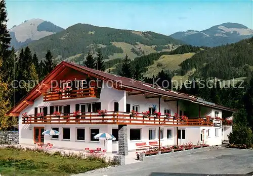 AK / Ansichtskarte Unterjoch Gaststaette Pension Berghof Allgaeuer Alpen Unterjoch
