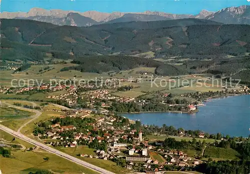 AK / Ansichtskarte Seewalchen_Attersee Fliegeraufnahme mit Schoerfling Kammer und Hoellengebirge Seewalchen Attersee