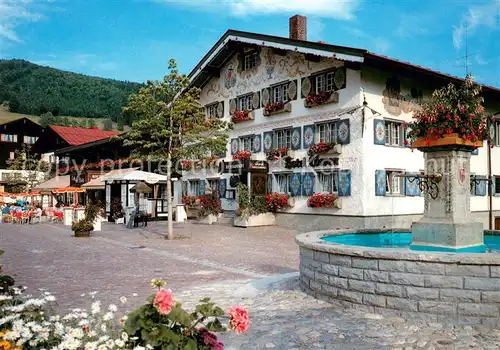 AK / Ansichtskarte Oberstaufen Marktplatz Brunnen Schrothkurort Tanner Colorkarte Nr. 8804 Oberstaufen