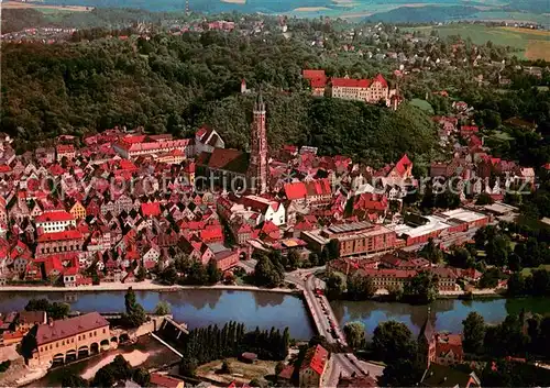 AK / Ansichtskarte Landshut_Isar Fliegeraufnahme mit St Martinskirche und Burg Trausnitz Landshut Isar