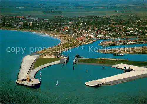 AK / Ansichtskarte Buesum_Nordseebad Hafeneinfahrt Fliegeraufnahme Buesum_Nordseebad