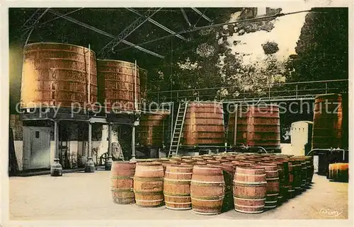 AK / Ansichtskarte Cognac_Charente Un chai de reserve aux Etablissement Martell 