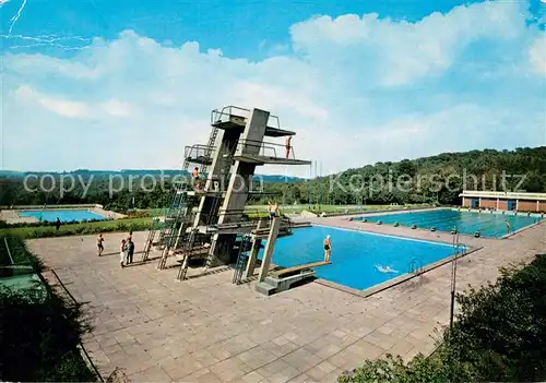 AK / Ansichtskarte Saarbruecken Freibad mit Sprungturm Saarbruecken