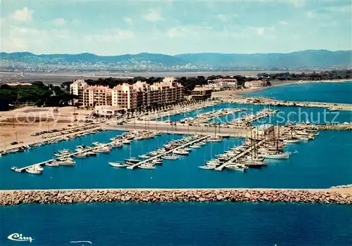 AK / Ansichtskarte Hyeres_la_Plage Vue aerienne Le Port dHyeres Village St Pierre 