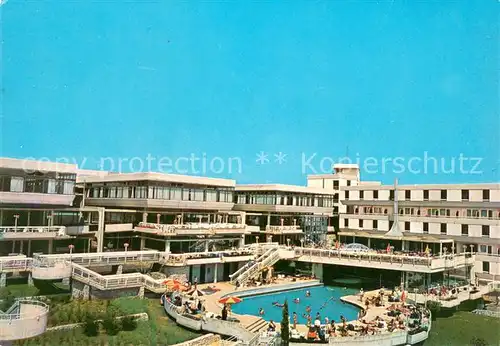 AK / Ansichtskarte Porec Hotel Delfin Swimming Pool Porec