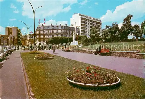 AK / Ansichtskarte Nogent sur Marne Place de la Mairie Nogent sur Marne