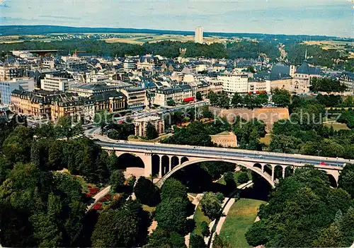 AK / Ansichtskarte Luxembourg_Luxemburg Vue aerienne du Pont Adolphe et du Boulevard Roosevelt Luxembourg Luxemburg