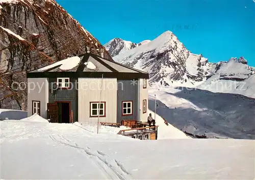 AK / Ansichtskarte Laemmernhuette mit Altels Balmhorn und Rinderhorn Laemmernhuette