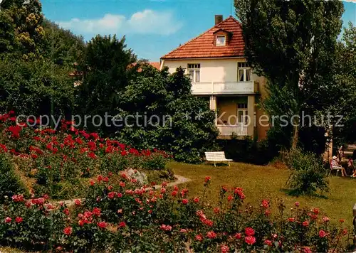 AK / Ansichtskarte Bad_Eilsen Das Schloesschen und Haus Ingeborg Garten Rosenbeet Bad_Eilsen