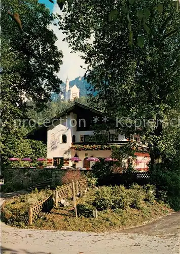 AK / Ansichtskarte Hohenschwangau Cafe Restaurant Kainz mit Schloss Neuschwanstein Hohenschwangau