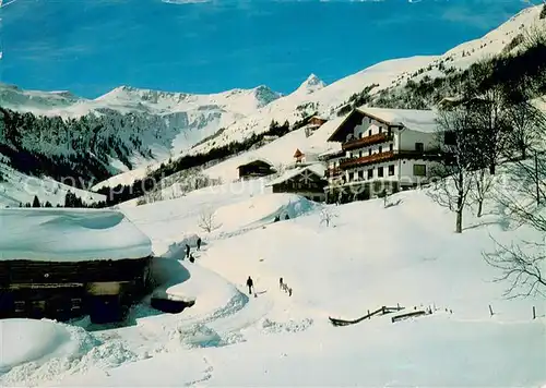 AK / Ansichtskarte Hinterglemm_Saalbach Gasthof Jugenderholungsheim Mitterlengau Alpenpanorama im Winter Hinterglemm_Saalbach