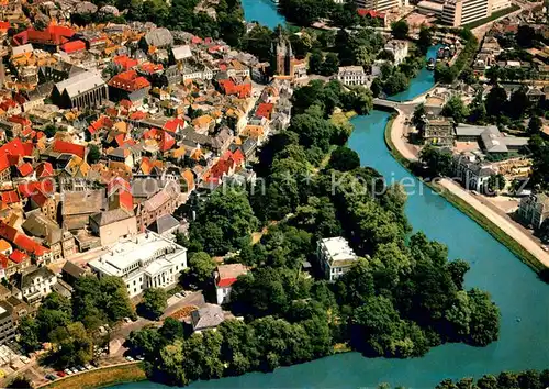 AK / Ansichtskarte Zwolle_Overijssel Centrum met Singelgracht en Sassenpoort vanuit de lucht Zwolle_Overijssel
