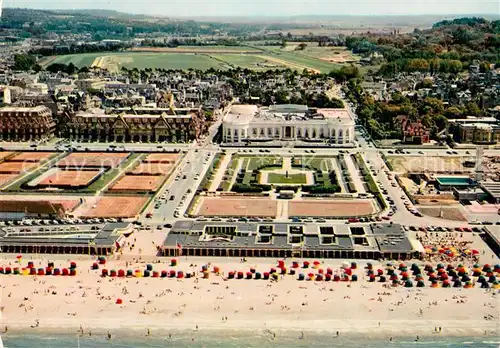 AK / Ansichtskarte Deauville sur Mer La Plage fleurie Vue generale aerienne le casino la plage Deauville sur Mer