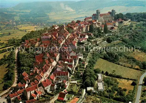 AK / Ansichtskarte Vezelay La ville et Basilique Sainte Madeleine XIIe siecle vue aerienne Vezelay