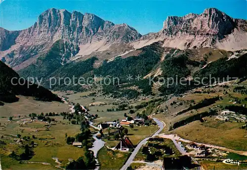 AK / Ansichtskarte Gresse en Vercors et le Grand Veymont Pierre Blanche Alpes vue aerienne Gresse en Vercors