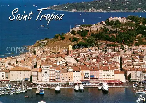 AK / Ansichtskarte Saint_Tropez_Var Le port et la citadelle vue aerienne Saint_Tropez_Var