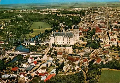 AK / Ansichtskarte Chateaudun Vue panoramique aerienne au centre le chateau Chateaudun