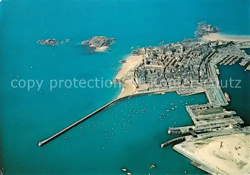 AK / Ansichtskarte Saint Malo_Ille et Vilaine_Bretagne Vue generale aerienne de la Cite Saint Malo_Ille et Vilaine