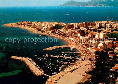 AK / Ansichtskarte Cannes_Alpes Maritimes Vue generale aerienne Port du Moure boulevard Gazagnaire et la Pointe de la Croisette Cannes Alpes Maritimes