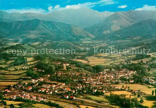 AK / Ansichtskarte Saint Jean Pied de Port Vue generale aerienne Saint Jean Pied de Port