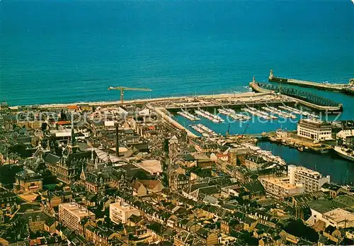 AK / Ansichtskarte Fecamp Le Bassin Berigny le port de Plaisance et les Jetees Vue aerienne Fecamp