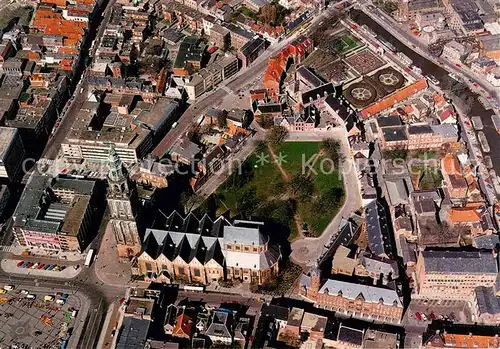 AK / Ansichtskarte Groningen Martinikerk met Martinikerkhof en Prinsenhoftuin luchtopname Groningen