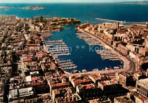 AK / Ansichtskarte Marseille_Bouches du Rhone Vue aerienne du Vieux Port Dans le lointain le chateau dIf et les iles Marseille