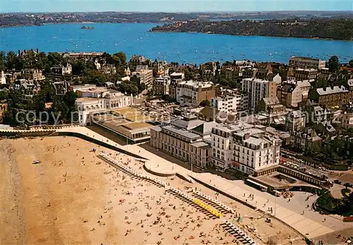 AK / Ansichtskarte Dinard_Ille_et_Vilaine_Bretagne La plage et le casino vue aerienne Dinard_Ille