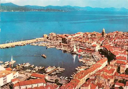 AK / Ansichtskarte Saint_Tropez_Var Vue panoramique aerienne du port vers l Esterel Saint_Tropez_Var