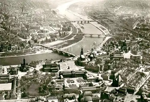 AK / Ansichtskarte Dresden Fliegeraufnahme mit Neustadt und Altstadt Dresden