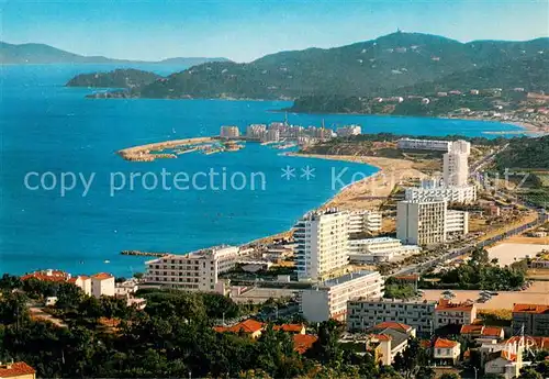 AK / Ansichtskarte Le_Lavandou Vue generale aerienne au fond le port de Bormes les Mimosas Le_Lavandou