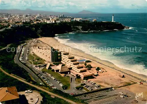 AK / Ansichtskarte Anglet Le VVF dAnglet avec Biarritz au second plan Vue aerienne Anglet