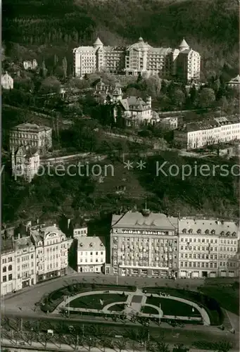 AK / Ansichtskarte Karlovy_Vary_Karlsbad Leninovo namesti s nejvyse dominujici budovou sanatoria Imperial Fliegeraufnahme 