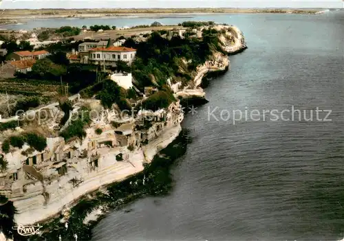 AK / Ansichtskarte Meschers_les_Bains La Falaise et les grottes vue aerienne 