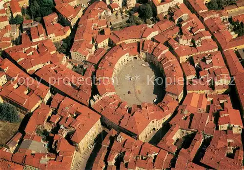 AK / Ansichtskarte Lucca Anfiteatro romano veduta aerea Lucca