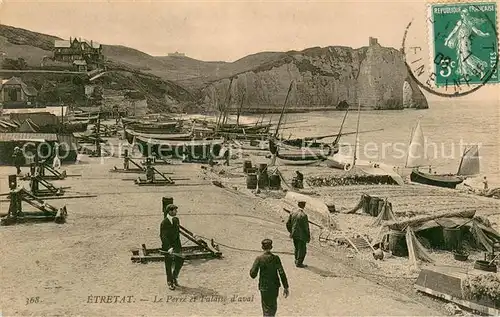 AK / Ansichtskarte Etretat Le Perre et Falaise d Aval Etretat