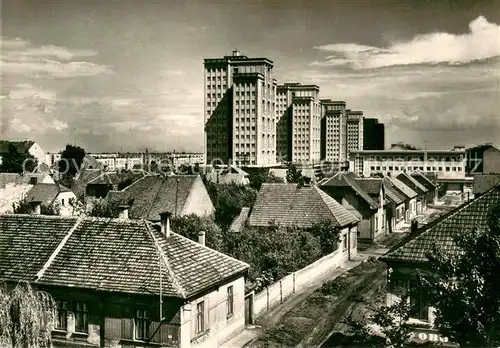 AK / Ansichtskarte Kladno_Tschechien Many storied houses on Victory Avenue Kladno_Tschechien