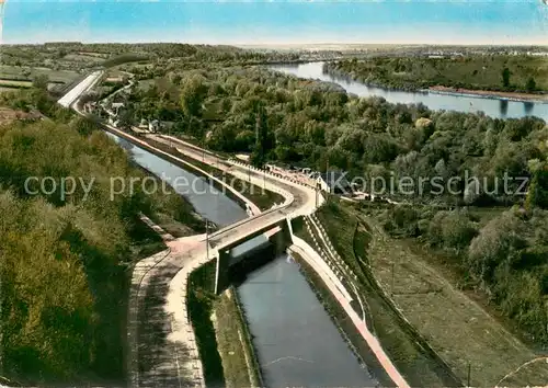 AK / Ansichtskarte Chatillon sur Loire Le canal et la Loire ves St Firmin Vue aerienne Chatillon sur Loire