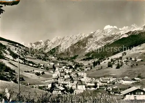 AK / Ansichtskarte La_Clusaz Vue generale et Chaine des Aravis La_Clusaz
