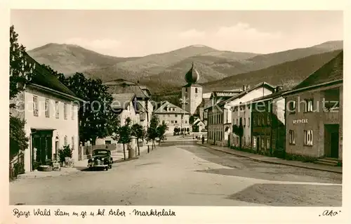 AK / Ansichtskarte Lam_Oberpfalz Marktplatz mit Gr Arber Lam_Oberpfalz
