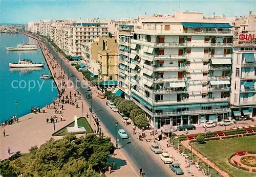 AK / Ansichtskarte Thessaloniki Der Kai Blick vom Weissen Turm Thessaloniki