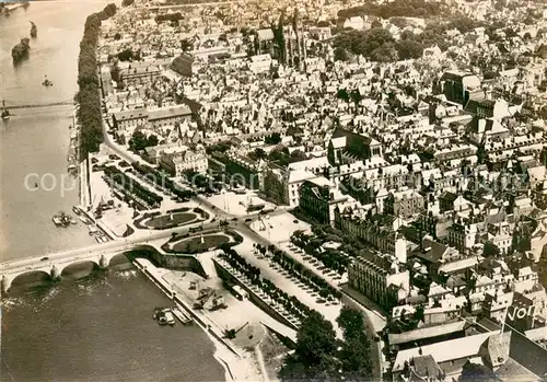 AK / Ansichtskarte Tours_Indre et Loire Vue aerienne au dessus des Chateaux de la Loire Tours Indre et Loire