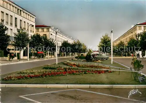 AK / Ansichtskarte Royan_Charente Maritime Avenue A Briand Royan Charente Maritime