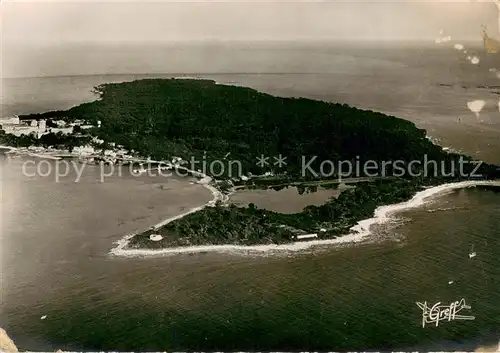 AK / Ansichtskarte Cannes_Alpes Maritimes Vue aerienne Ile Sainte Marguerite Cannes Alpes Maritimes