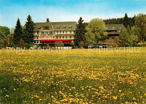 AK / Ansichtskarte Hinterzarten Hotel Weisses Roessle Blumenwiese Schwarzwald Hinterzarten